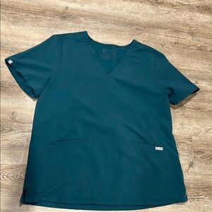 Figs Casma Top in Caribbean Blue XL